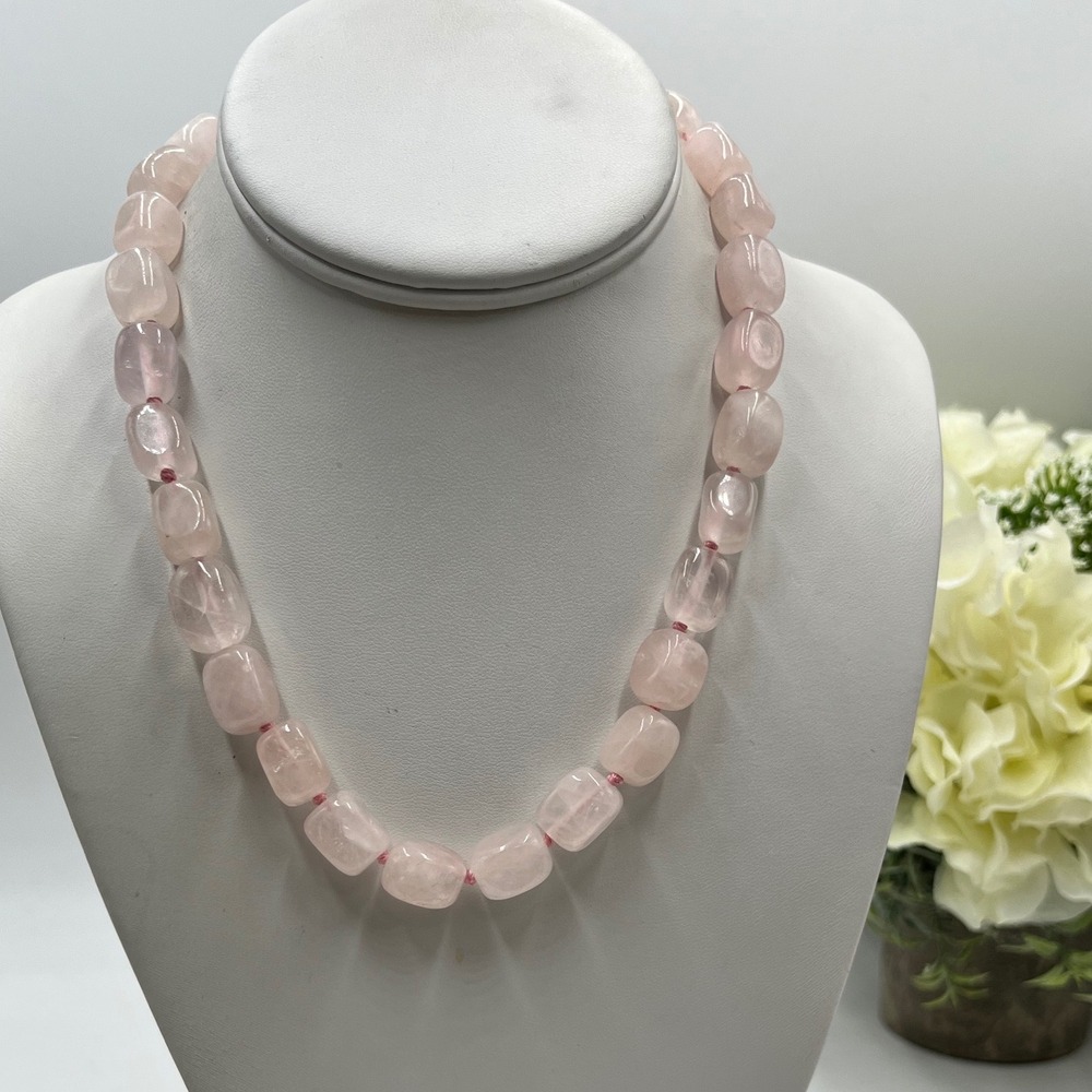 PZO Rose Quartz Tumbled
Nugget Bead Necklace 20" 82g
Silver Lobster Clasp